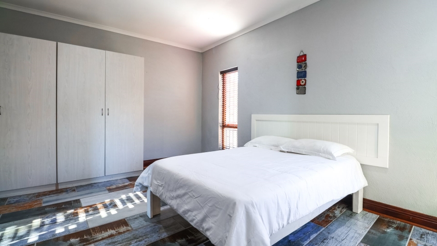 To Let 7 Bedroom Property for Rent in Old Place Western Cape